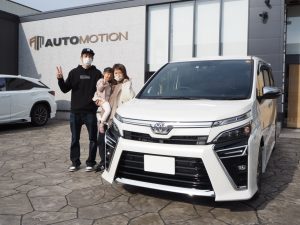 新車ヴォクシーご納車させていただきました