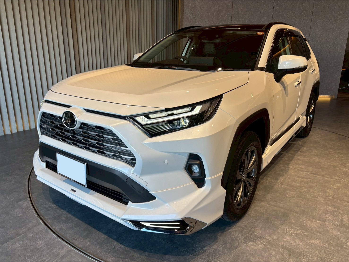 11月21日：ご納車 U様 新車RAV4