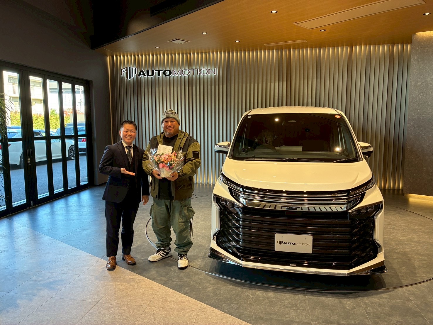 11月23日：ご納車 K様 ヴォクシー