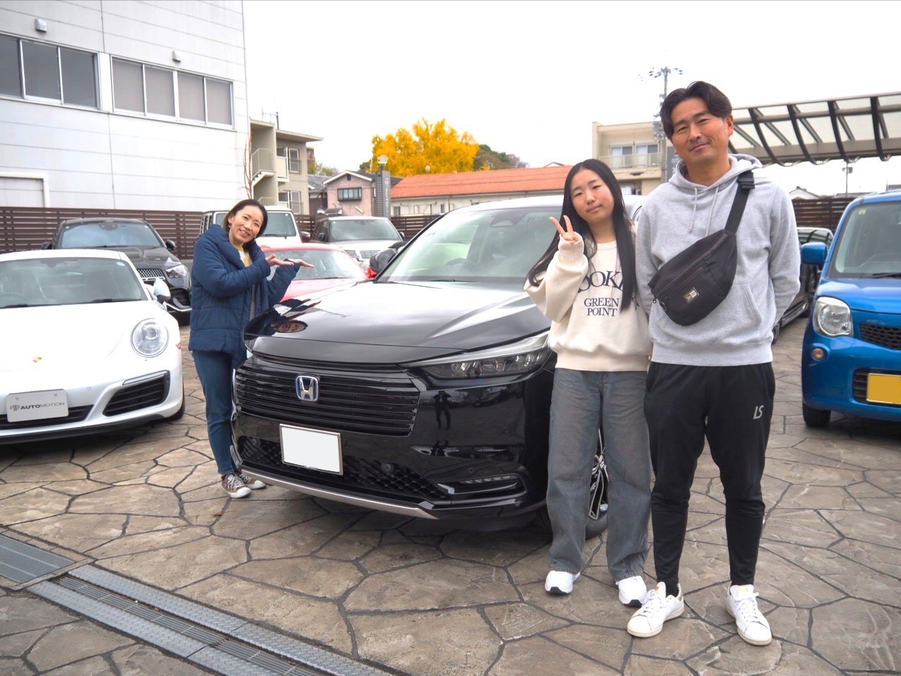 12月14日：ご納車 F様 新車ヴェゼル