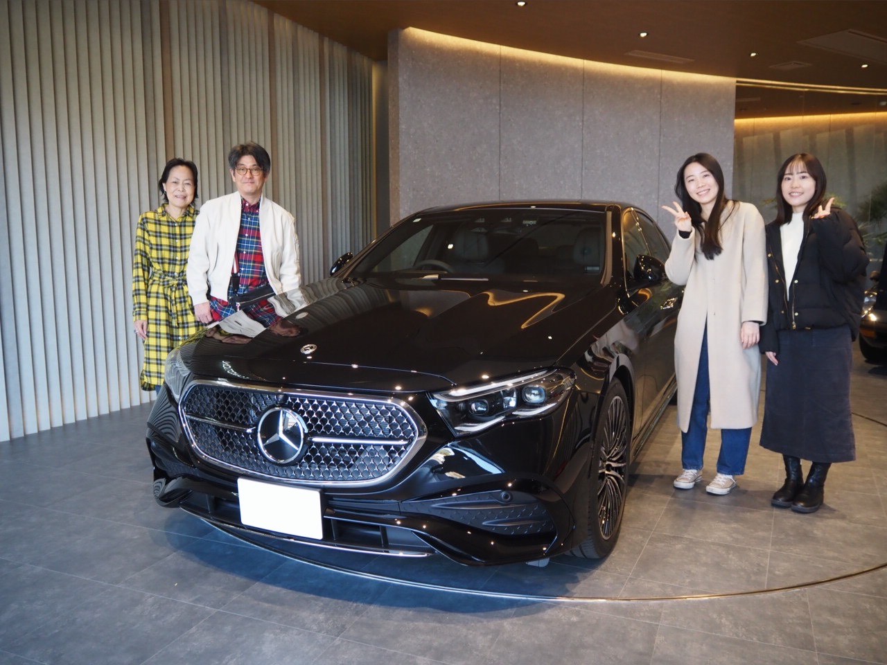 12月7日：ご納車 S様 新車ベンツE350P