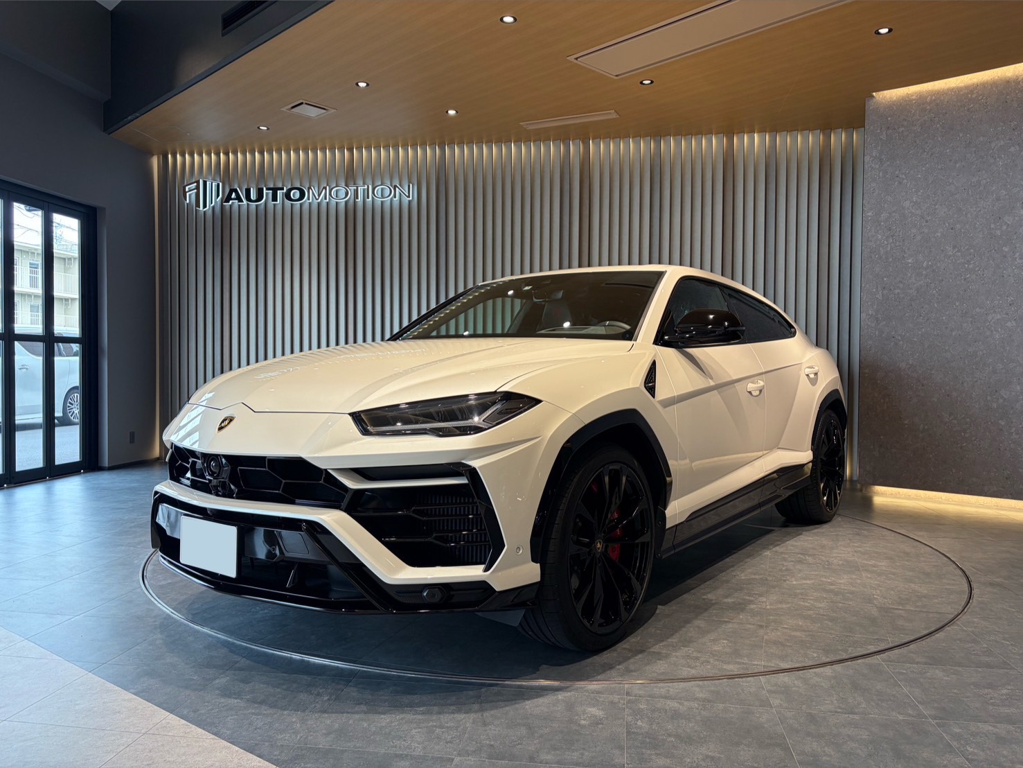 2月20日：ご納車 A様 ランボルギーニ ウルス