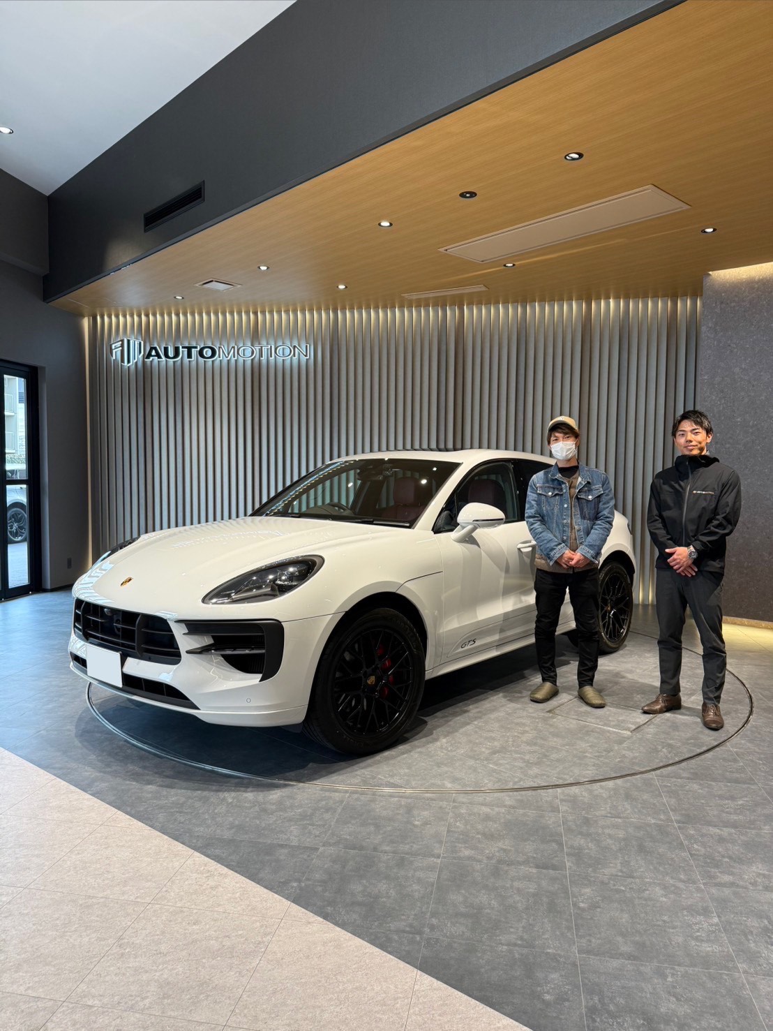 2月27日：ご納車 S様 ポルシェマカンGTS