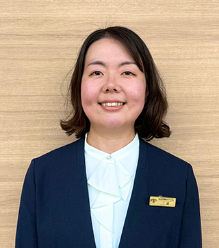 事務 三浦 紫乃