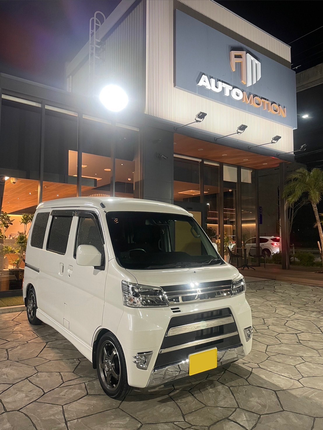 3月11日：ご納車 F様 サンバーバン
