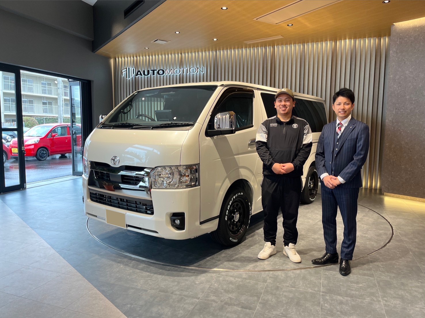 3月16日：ご納車 H様 新車ハイエース