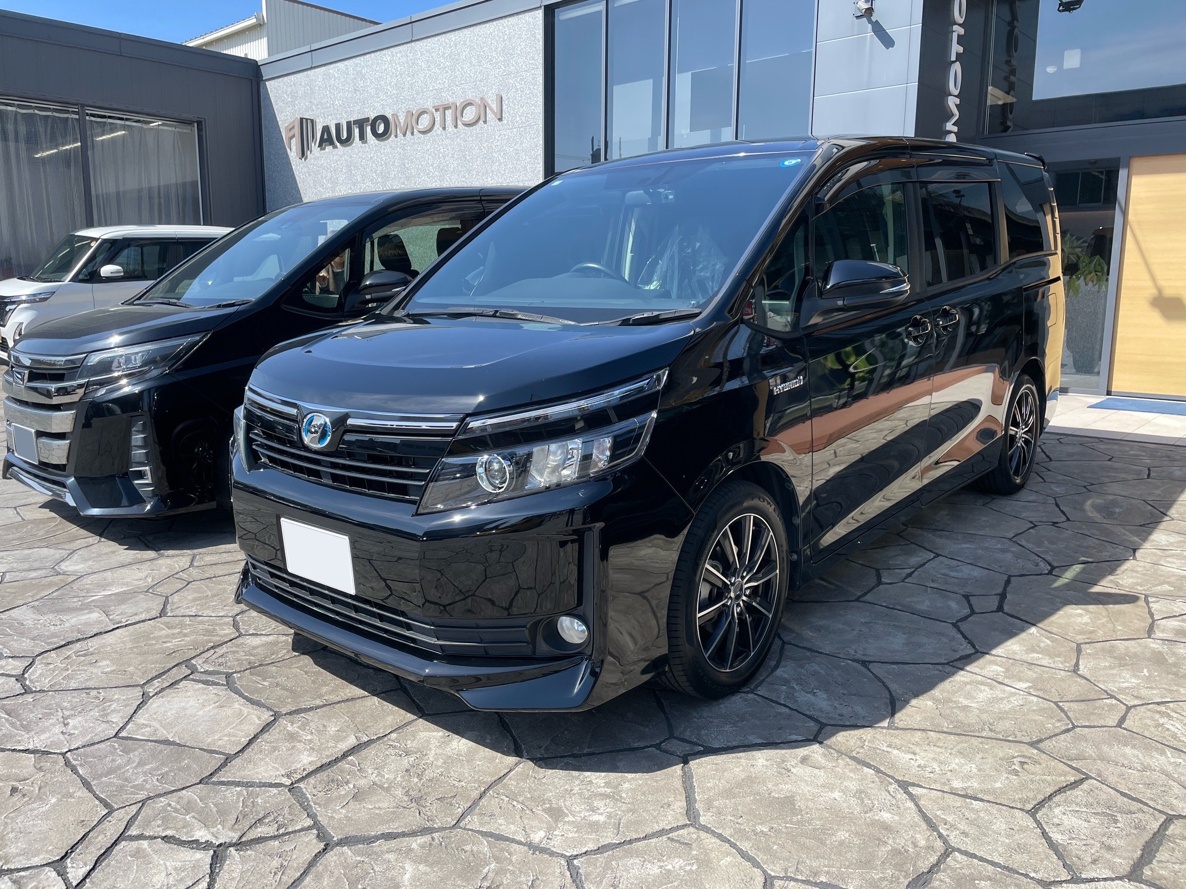 3月17日：ご納車 S様 ヴォクシーHV