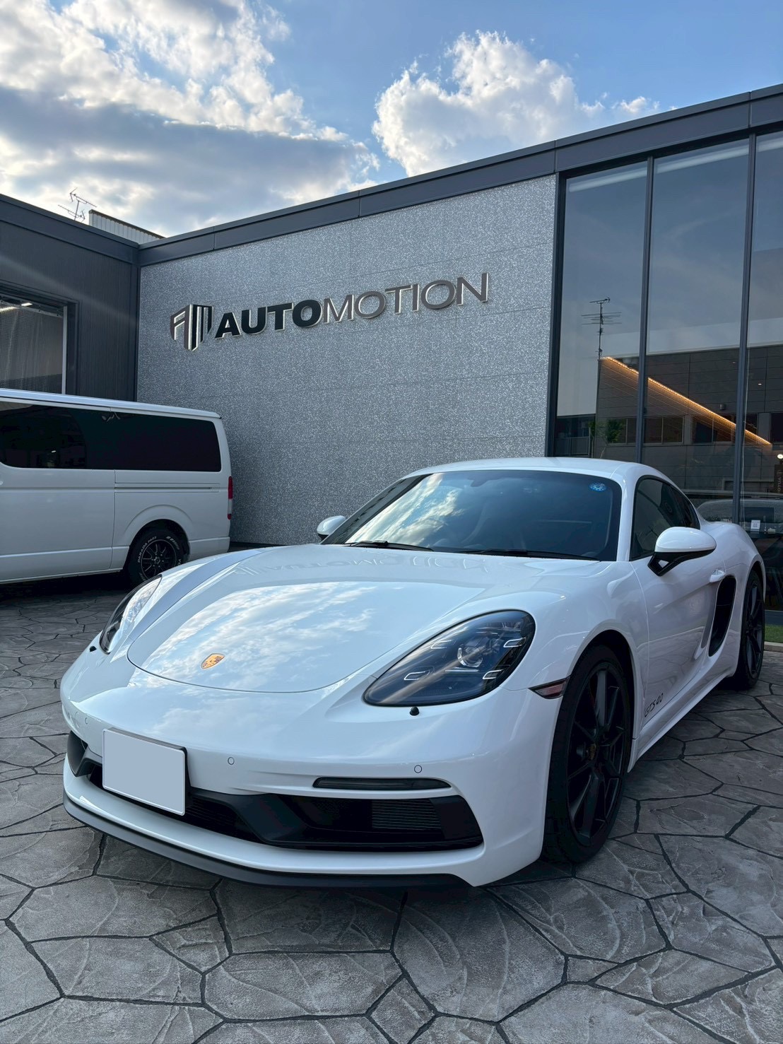 6月12日：ご納車 T様 ポルシェ 718ケイマン