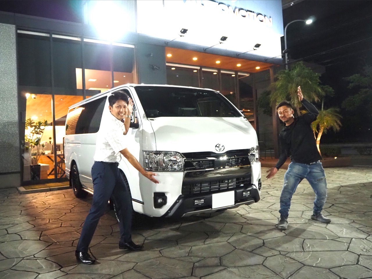 6月13日：ご納車 O様 新車ハイエースV