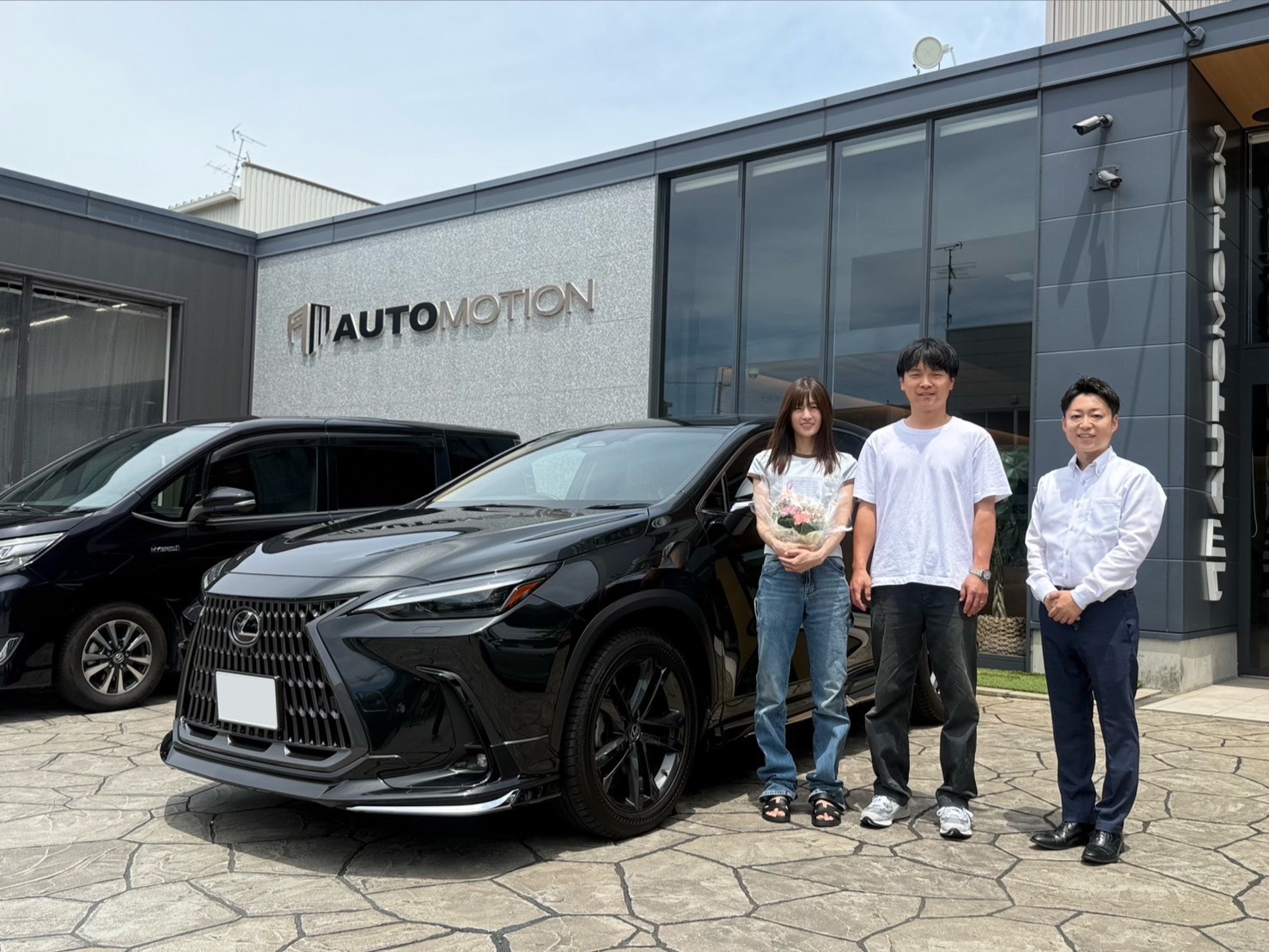 6月1日:ご納車 M様 レクサスNX250