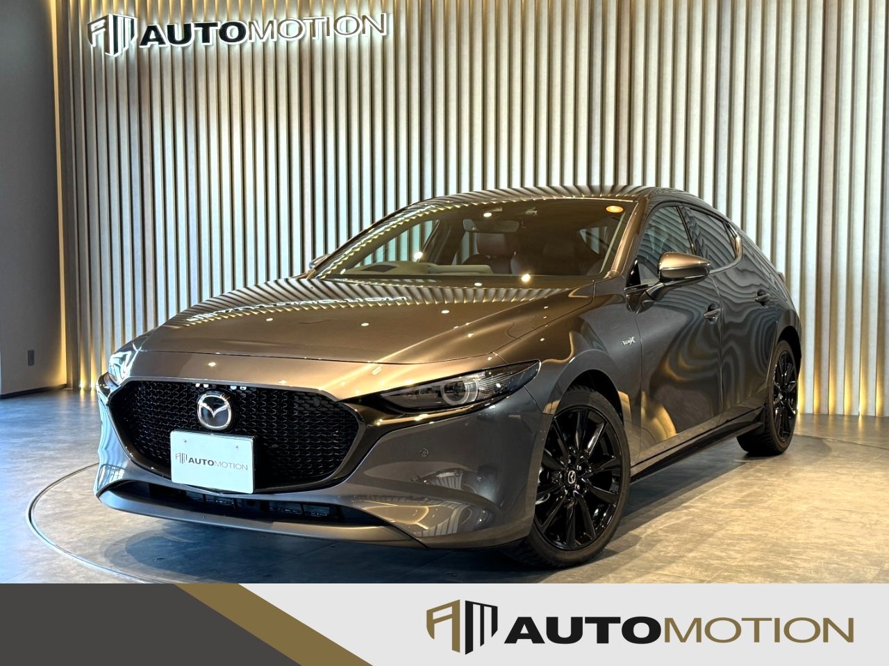 MAZDA3ファストバック　グレー　R4