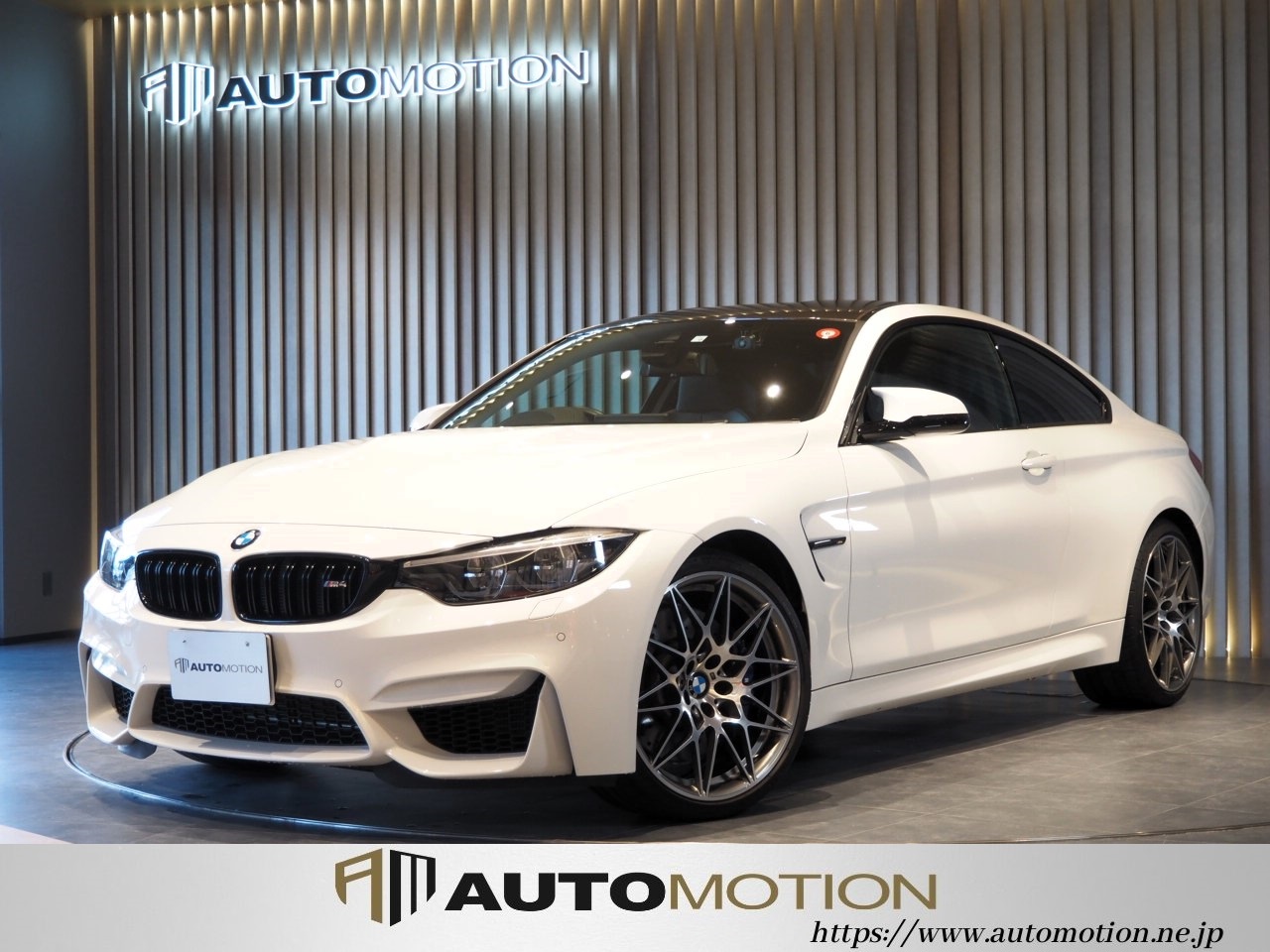 BMW M4クーペ 白