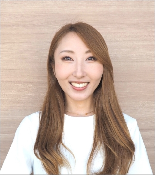総務部長 四辻 晴菜