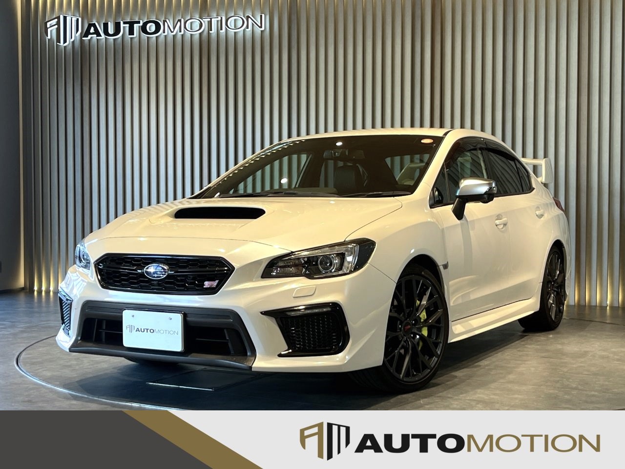 スバルWRX　白　H29年