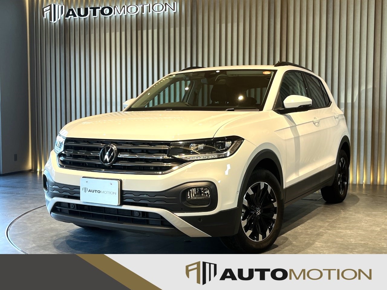 T-Cross　白　R4年